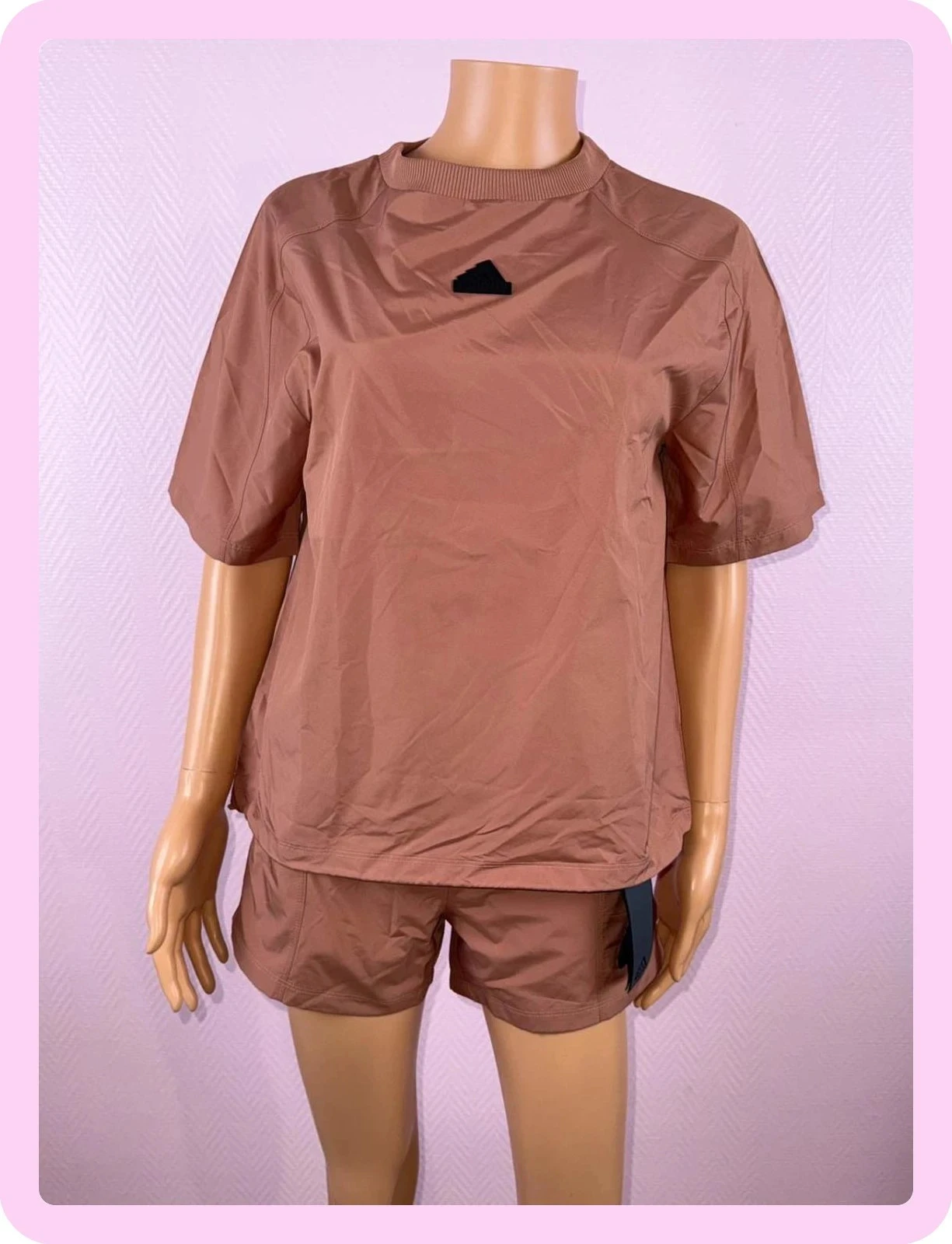 Ensemble sport adidas jamais mis taille 2xs